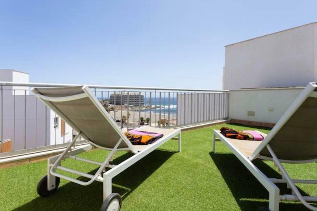 Sea View Apartment In El Medano With Pool & Private Parking Space Exterior photo